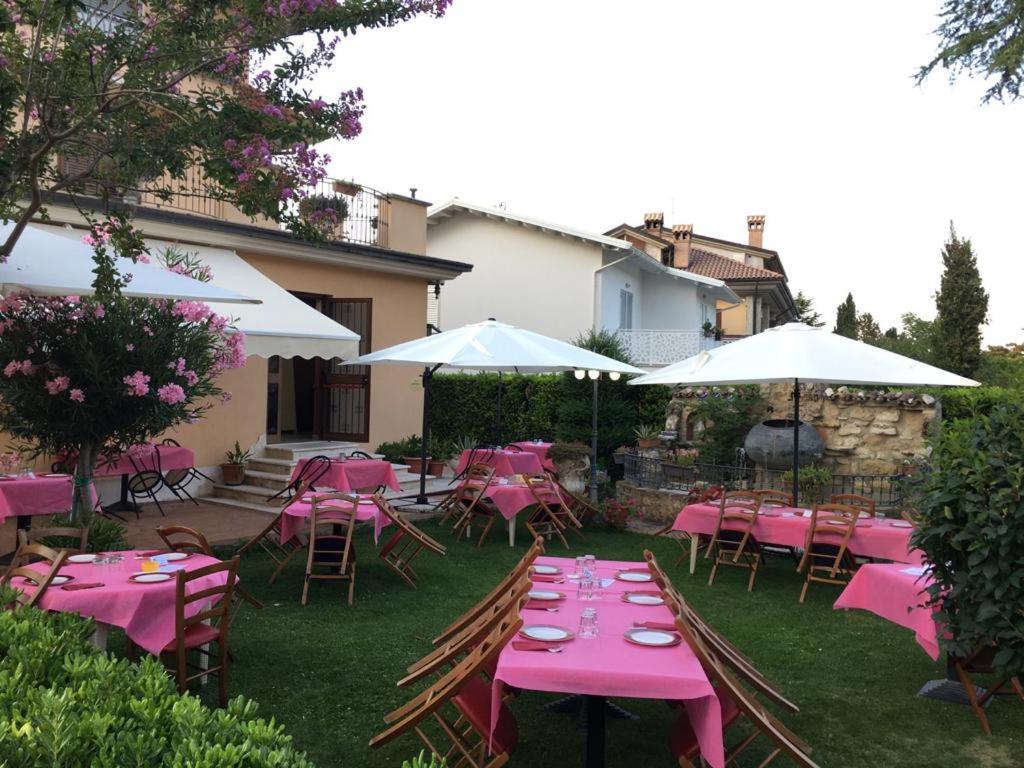 Il Salice Hotell Civitella Del Tronto Eksteriør bilde