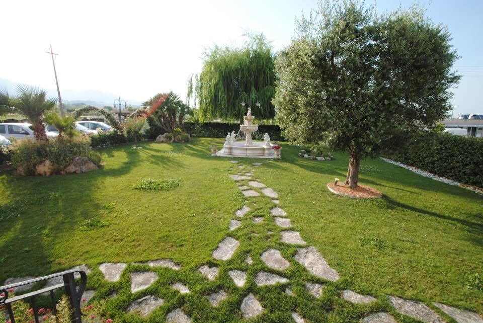 Il Salice Hotell Civitella Del Tronto Eksteriør bilde